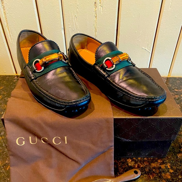 Other - Gucci Men’s Black Leather Drivers